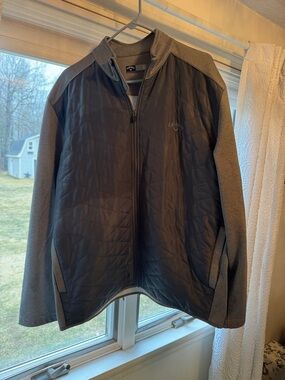 Callaway Men's Quilted Hybrid Jacket in Dark Gray